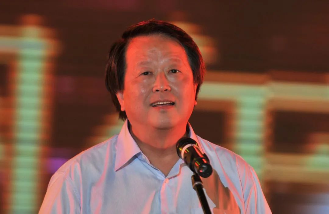 金龙鱼暴跌3400亿背后