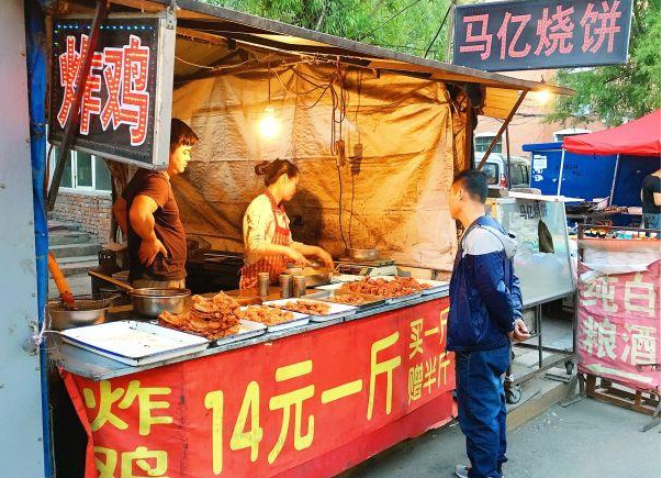 意外爆火的东北鸡架,曾是下岗工人的史诗