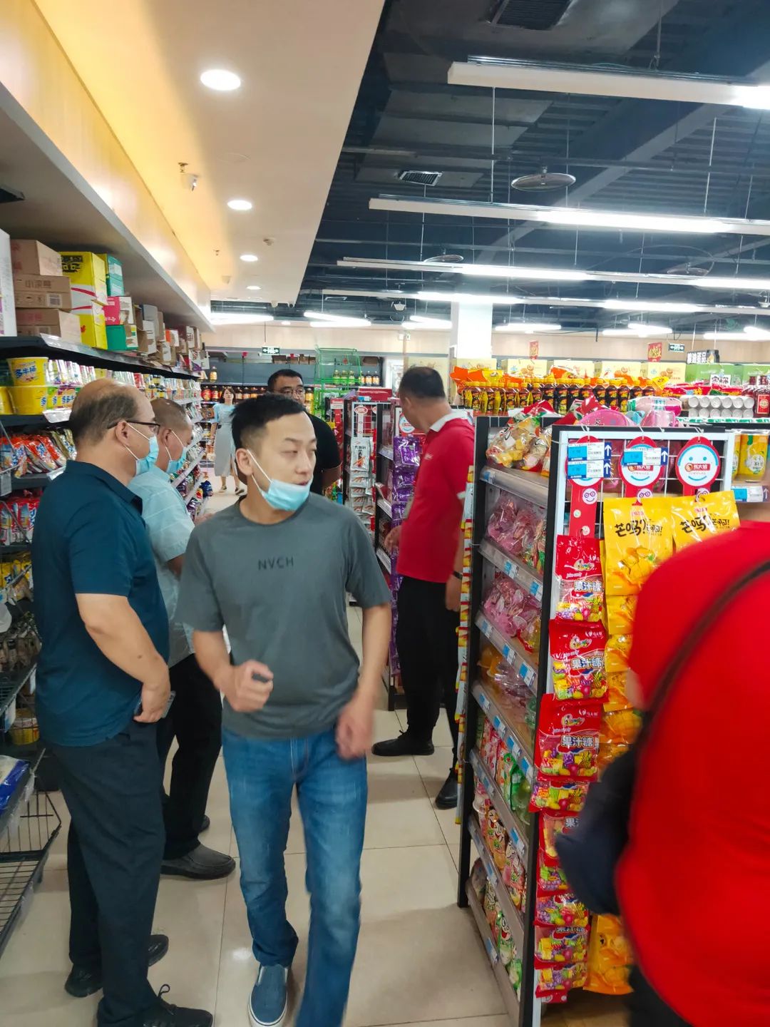 小店陈列.jpg 藏不住了!河间市场再起风云!