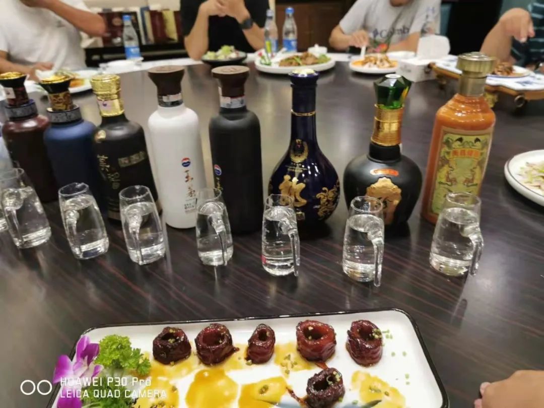 榜样酒商：又见冯本刚！