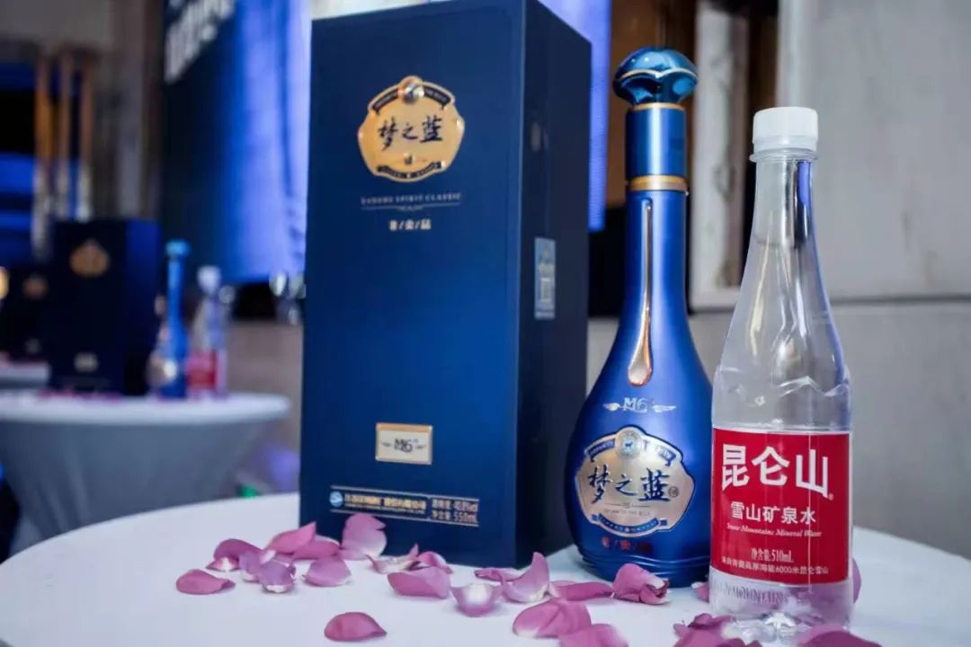 瞄准新需求、新场景、新渠道,昆仑山掀起酒水融合新高潮!