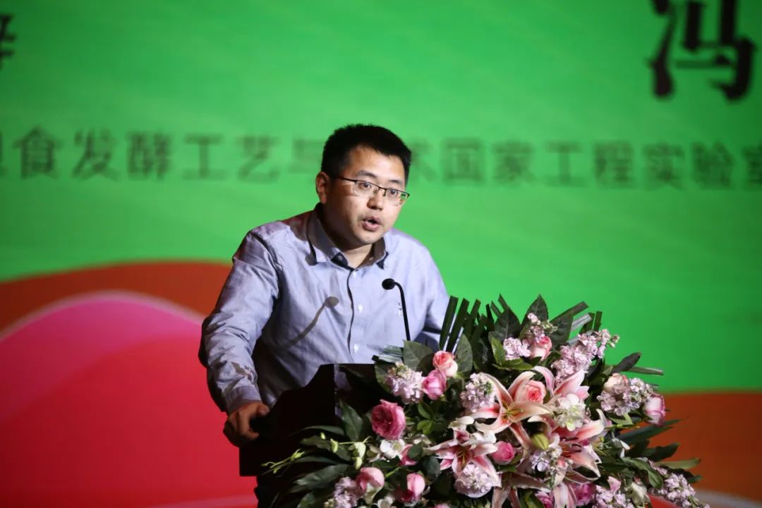 大咖助阵、新品首发、行业颁奖，中国凤爪行业迎来鲜香时代