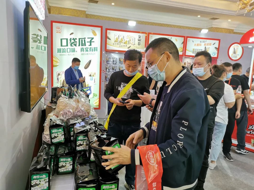 产品亮相大阵容，快煮面食新一极，春糖有你一面还有大动作