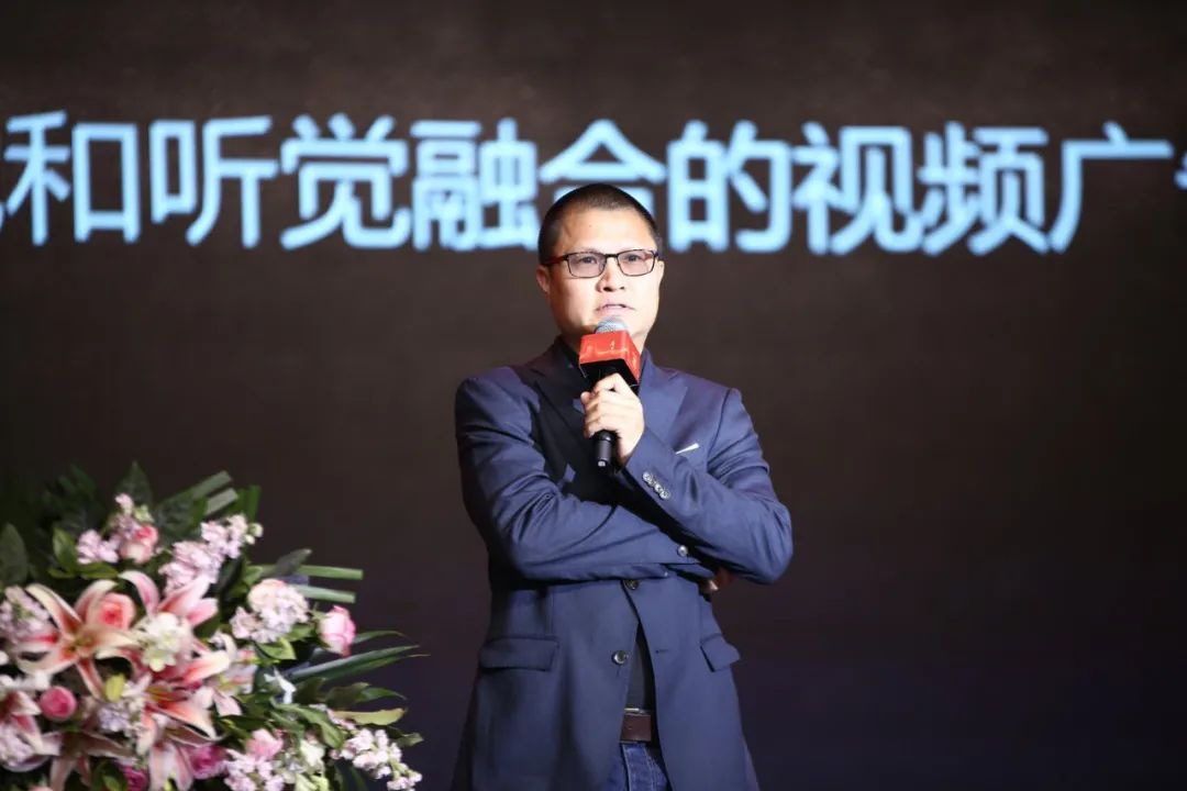 如何实现品牌年轻化，抱抱堂说打造爆款单品就得这么做！