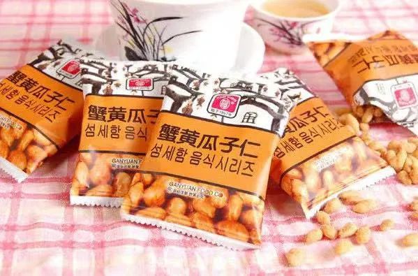 农夫苏打气泡水官宣代言人,新乳业宣布“三年倍增”目标