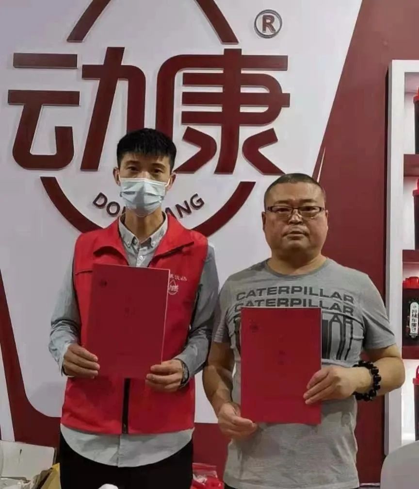 果汁饮料迎来大风口,“拎桶瓶”引爆春糖秘诀何在?