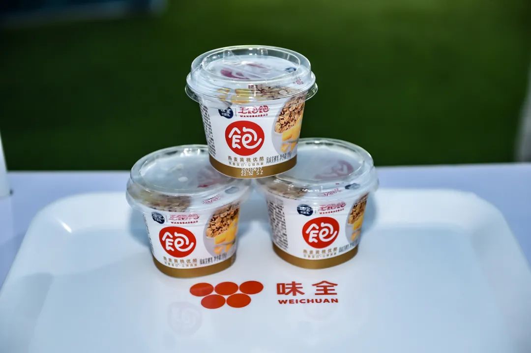 辉煌二十载，以出圈联名再度刷屏食品行业，味全凭什么？