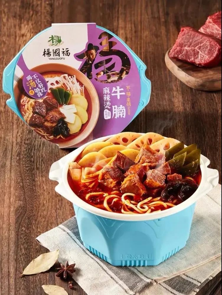 杨国福进军自热赛道,周黑鸭×徐福记推鸭脖味沙琪玛