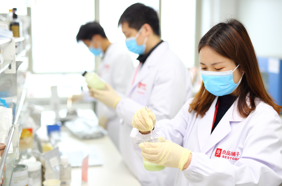 2020年营收78.94亿，良品铺子围绕“高端零食”做了哪些事？