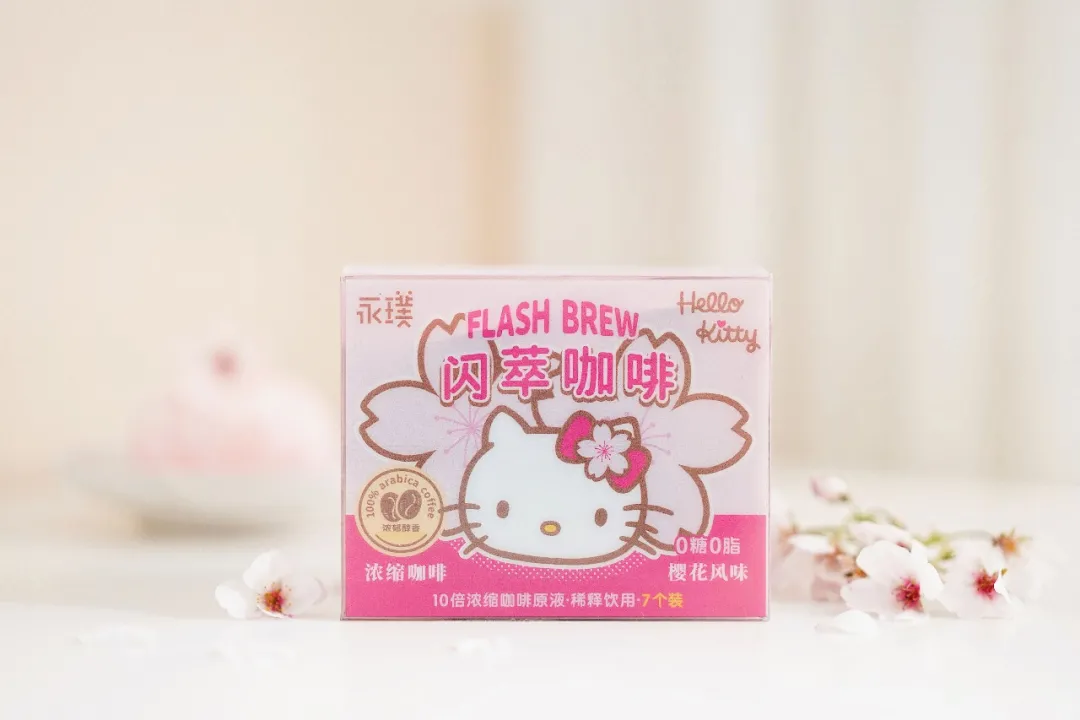 怡宝大包装水再添新成员，光明上新益菌多小蓝瓶