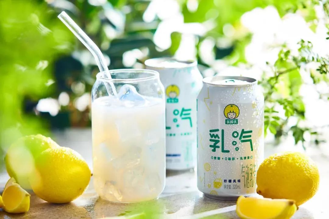 新品 | 银鹭加码即食粥，优酸乳开辟“气泡乳”新赛道