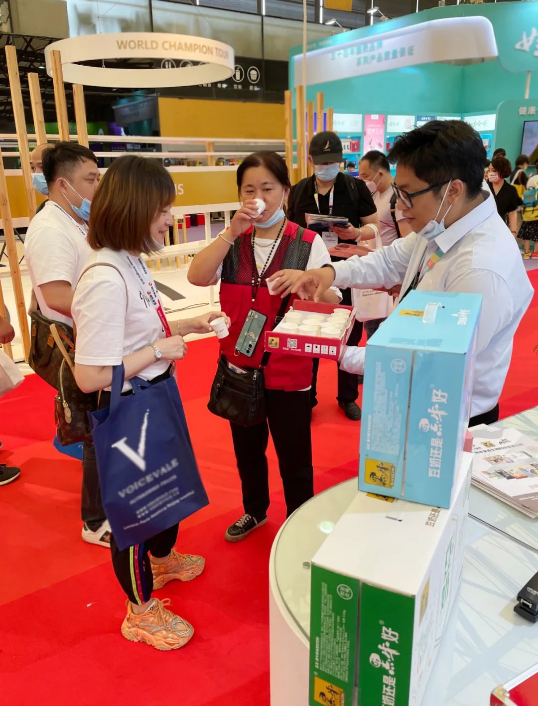 黑牛食品首现上海“中食展”，新品豆奶饮料等备受关注