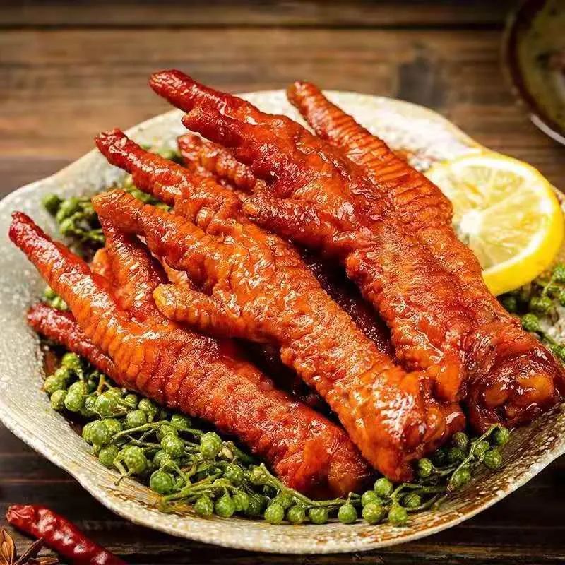 当“肉”与“辣”成休闲增长关键词,卤味零食被再度看好