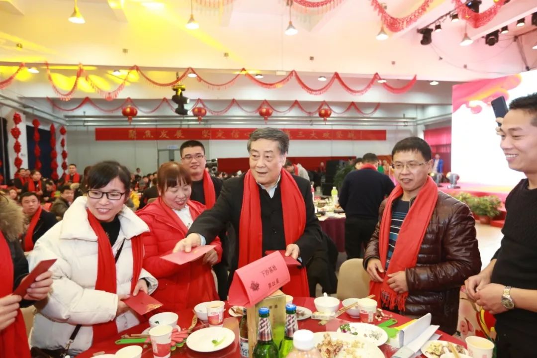 持续33年后，娃哈哈今年的年夜饭要变了……