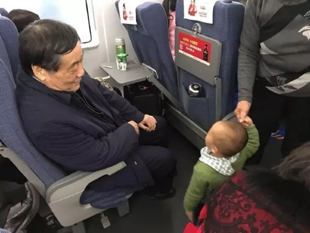 持续33年后，娃哈哈今年的年夜饭要变了……