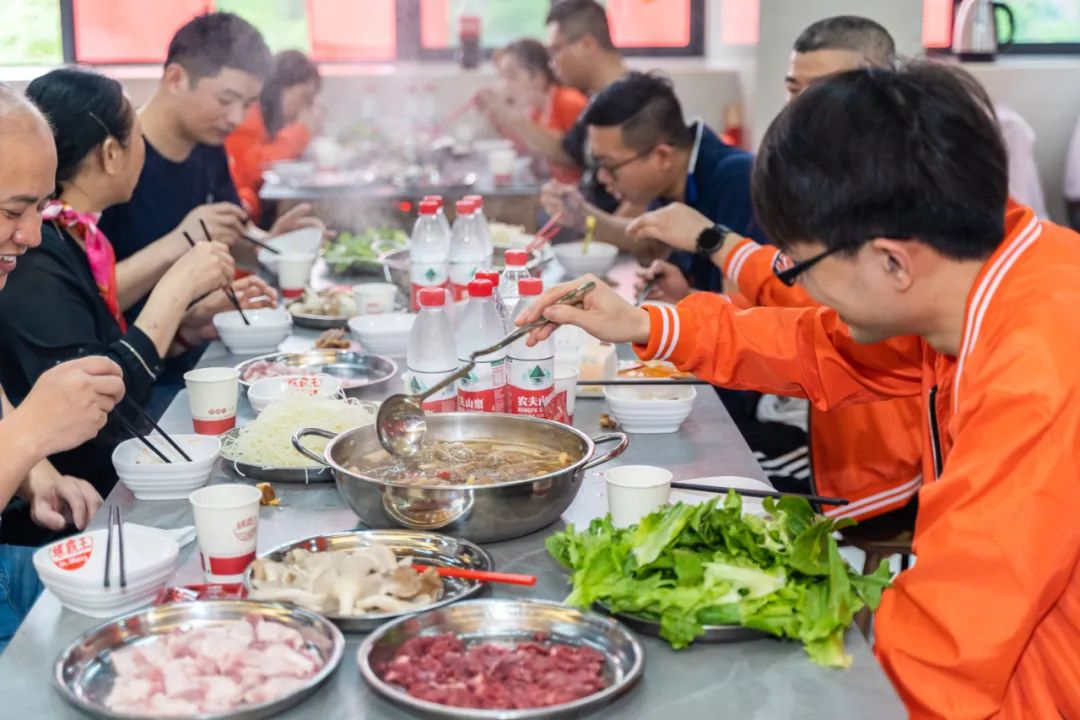 四部门联袂推动“螺蛳粉文化体验游”，螺霸王与湖南卫视战略合作助力品牌升级