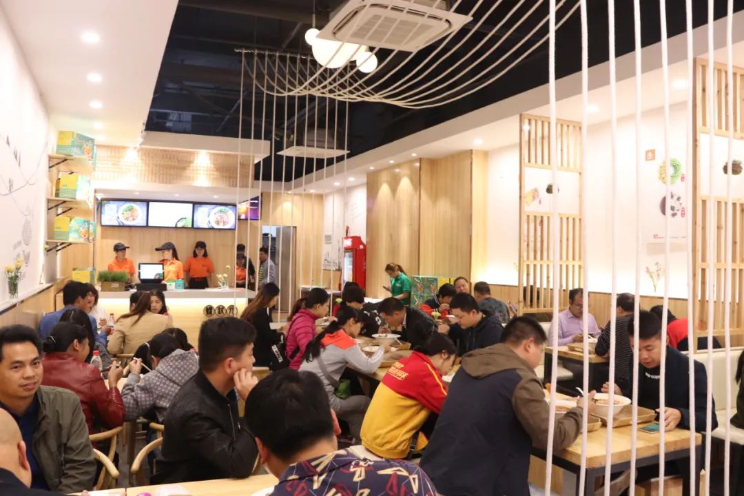 原味螺蛳粉销售突破1亿包，螺状元携新品惊艳亮相糖酒会！