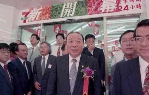 从卖“粉”起家，到现在的千亿航母，统一集团的崛起之路!