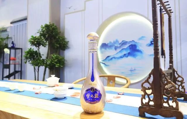 洋河梦之蓝·手工班迎战白酒市场格局