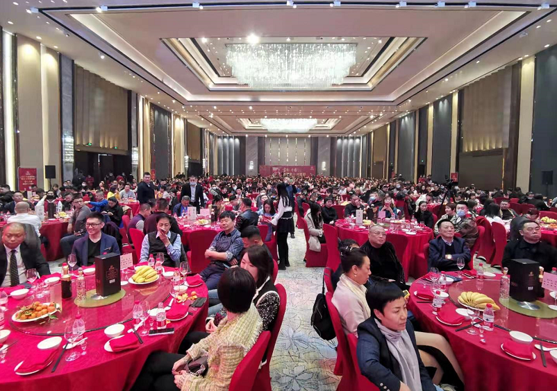 富裕老窖东方巨龙酱香版上市