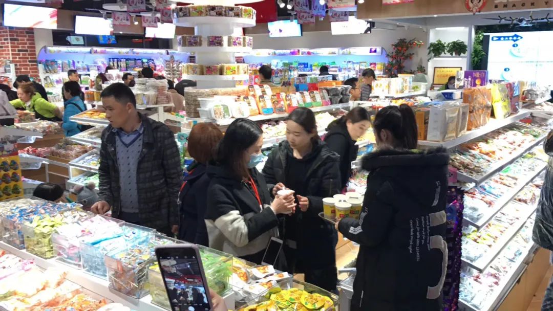 营销数字化标杆案例:爱上零食屋-富有人性的数字化