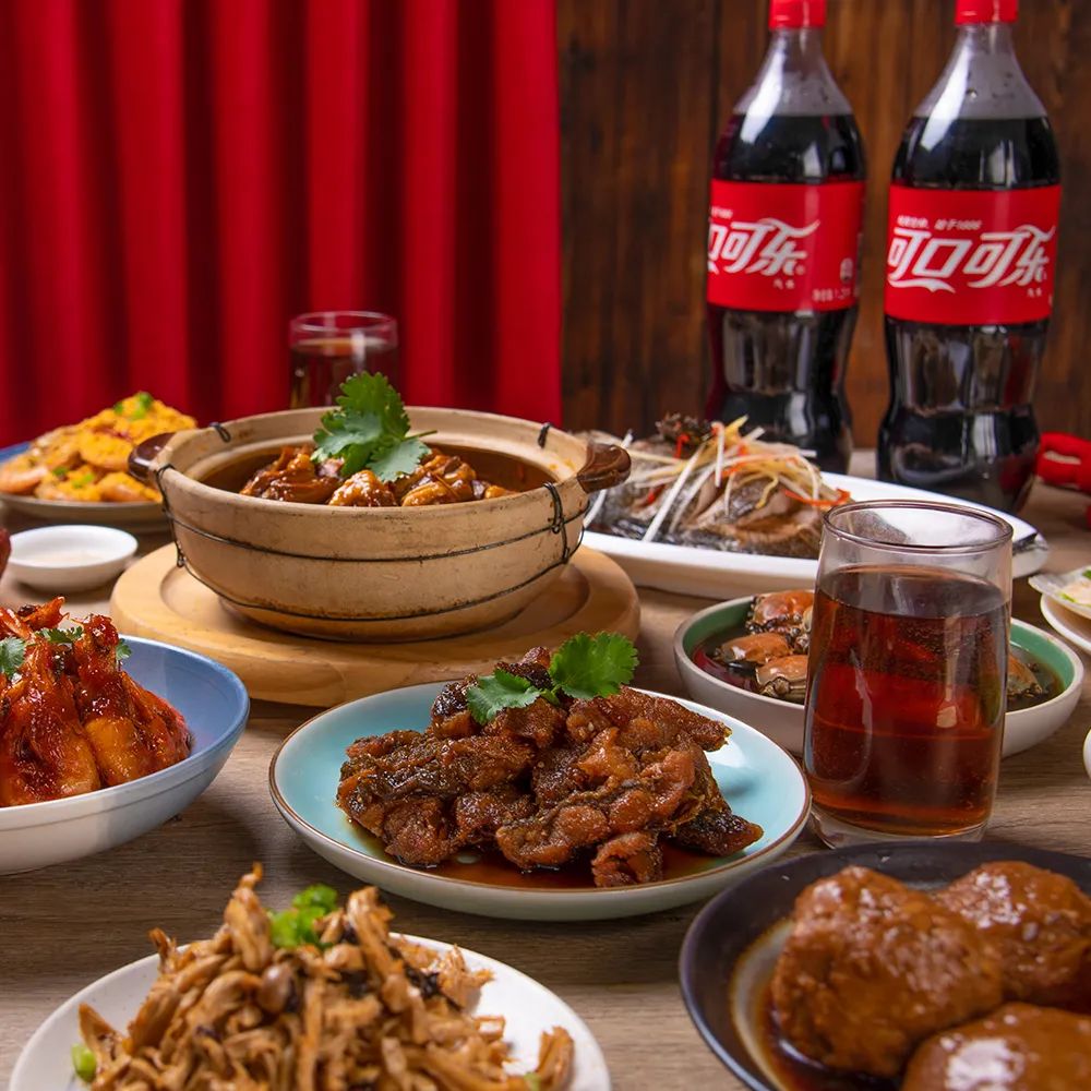 谁在争抢年夜饭生意？